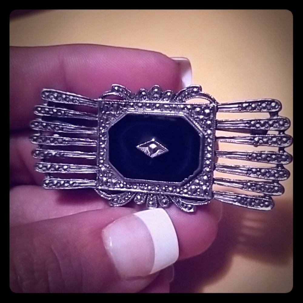 ☆ Antique ~ Victorian Brooch ☆